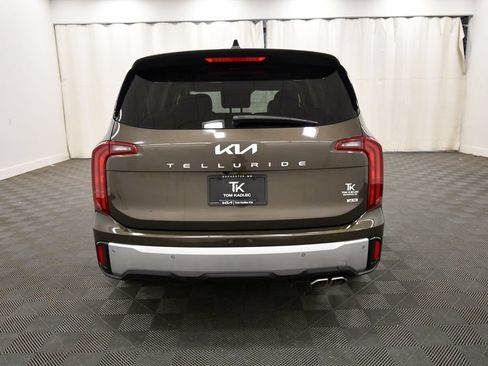 Certified 2024 Kia Telluride S w/ S Sunroof Package AWD/4WD image 6