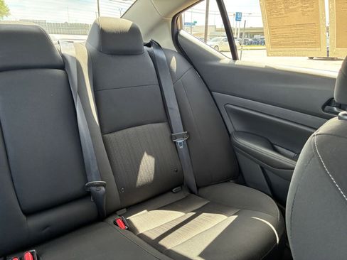 Used 2025 Nissan Altima 2.5 SV FWD image 31