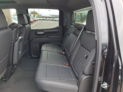 Used 2025 GMC Sierra 1500 SLT AWD/4WD image 10