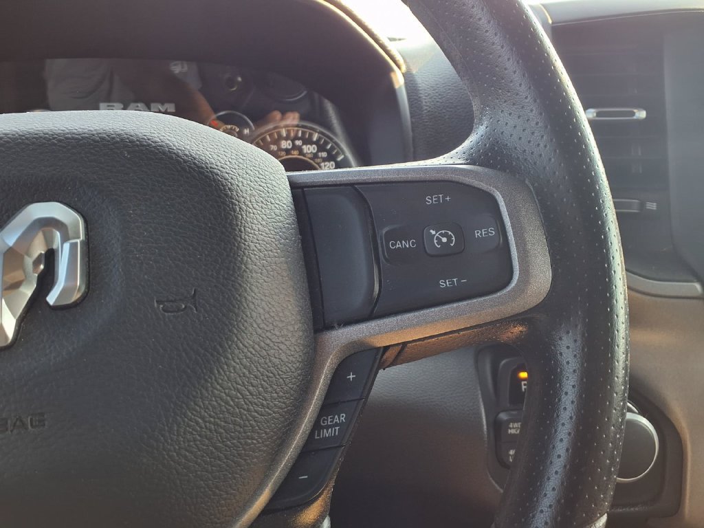 Used 2024 RAM 2500 Tradesman w/ Chrome Appearance Group AWD/4WD image 10