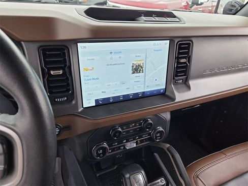 Used 2024 Ford Bronco Outer Banks image 25