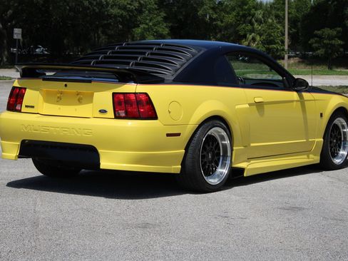 Used 2001 Ford Mustang GT RWD image 19