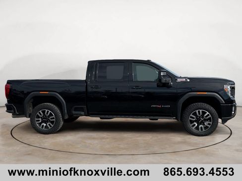 Used 2021 GMC Sierra 2500 AT4 w/ AT4 Premium Plus Package image 2