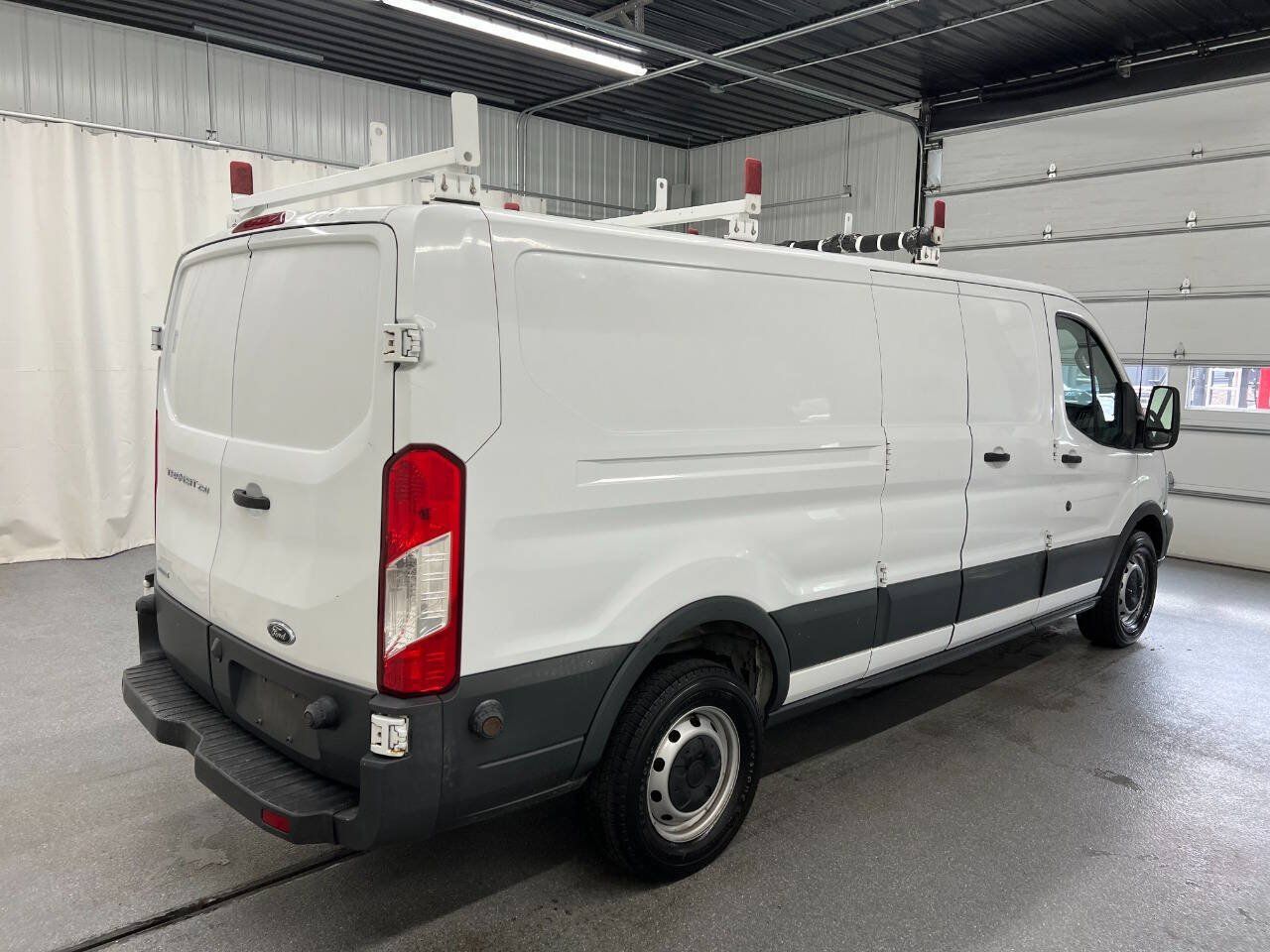 Used 2018 Ford Transit 250 148 Low Roof RWD image 4