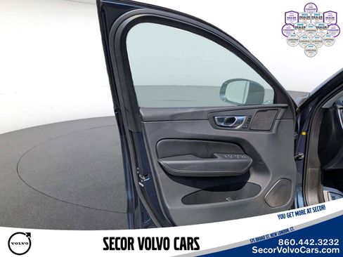 Used 2023 Volvo XC60 B5 Ultimate w/ Climate Package AWD/4WD image 13