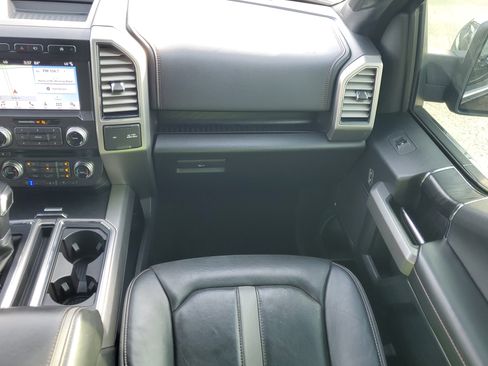 Used 2018 Ford F150 Platinum w/ Equipment Group 701A Luxury image 15