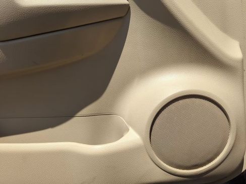 Certified 2019 Nissan Rogue SV FWD image 35
