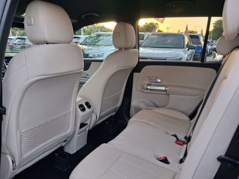 Used 2025 Mercedes-Benz GLB 250 image 7