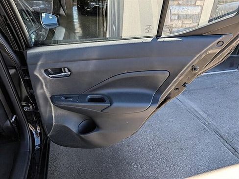 Used 2025 Nissan Versa SV FWD image 27