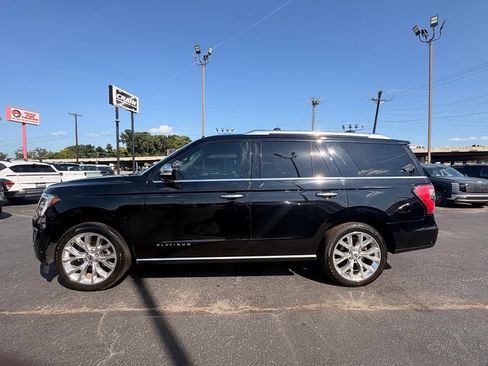 Used 2018 Ford Expedition Platinum AWD/4WD image 4