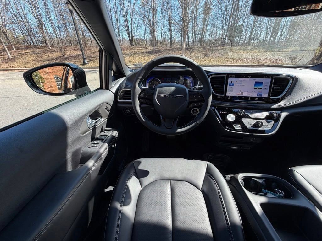 New 2026 Chrysler Pacifica Select w/ S Appearance Package FWD image 13
