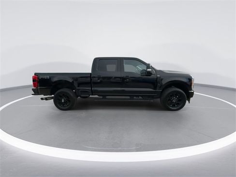Used 2023 Ford F250 Lariat w/ Black Appearance Package image 9