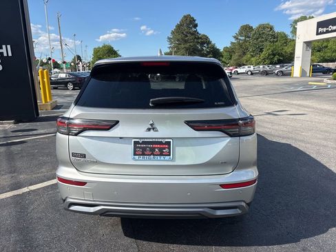 Used 2025 Mitsubishi Outlander SE AWD/4WD image 4