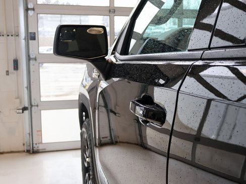 Used 2025 GMC Sierra 1500 Elevation image 10