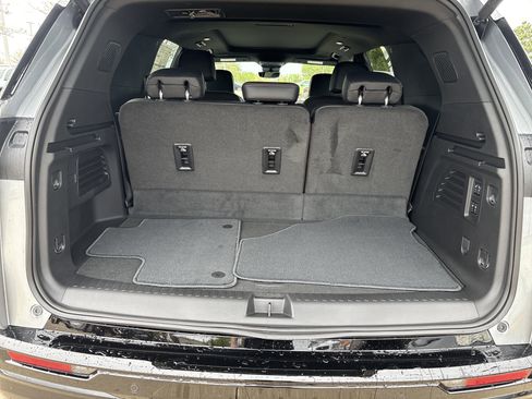 New 2026 Chevrolet Traverse High Country AWD/4WD image 15