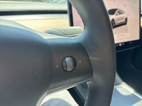 Used 2022 Tesla Model 3 Long Range AWD/4WD image 27