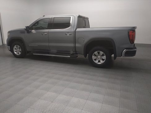 Used 2020 GMC Sierra 1500 SLE w/ SLE Value Package image 3