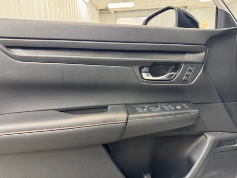 Used 2025 Honda CR-V Sport-L image 8