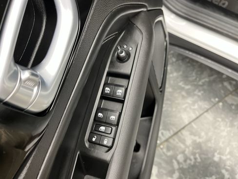 Used 2022 Jeep Compass Latitude w/ Convenience Group AWD/4WD image 7