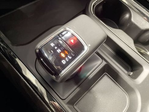 Used 2024 Chevrolet Silverado 1500 ZR2 AWD/4WD image 19