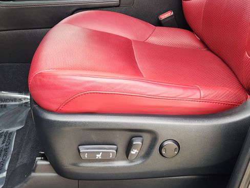 Used 2022 Lexus GX 460 Luxury w/ Off Road Package image 28