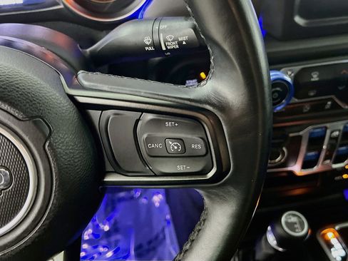 Used 2018 Jeep Wrangler Unlimited Sport S AWD/4WD image 20