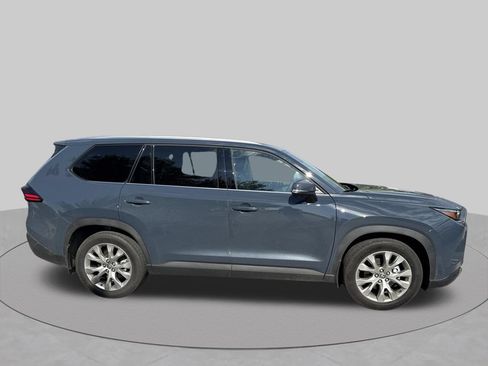 Used 2026 Toyota Grand Highlander FWD image 4