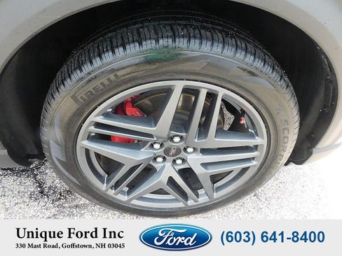 Used 2025 Ford Explorer ST AWD/4WD image 11