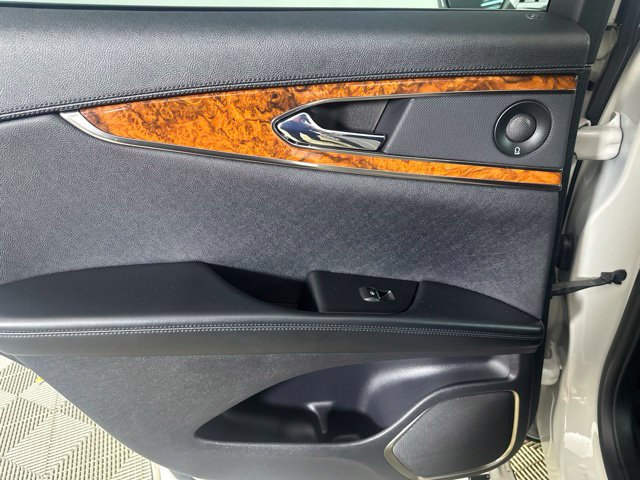 Used 2020 Lincoln Nautilus Reserve AWD/4WD image 19