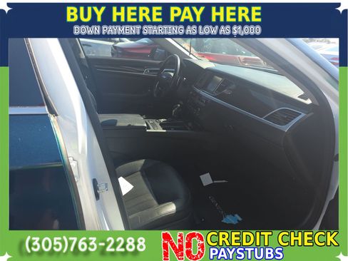 Used 2015 Hyundai Genesis 3.8 RWD image 5