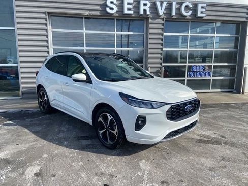 Used 2024 Ford Escape ST-Line Select w/ Tech Pack #2 image 4