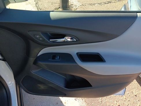 Used 2024 Chevrolet Equinox LS image 29