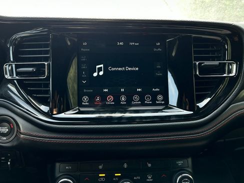 Used 2023 Dodge Durango GT w/ Trailer Tow Group IV AWD/4WD image 13
