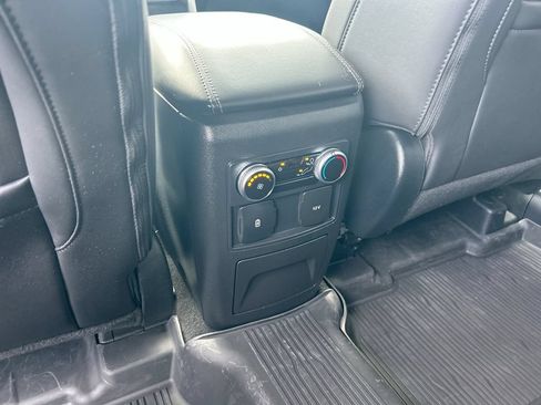 Used 2023 Ford Explorer XLT w/ Equipment Group 202A RWD image 34
