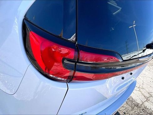 Used 2024 Chrysler Pacifica Touring-L FWD image 30