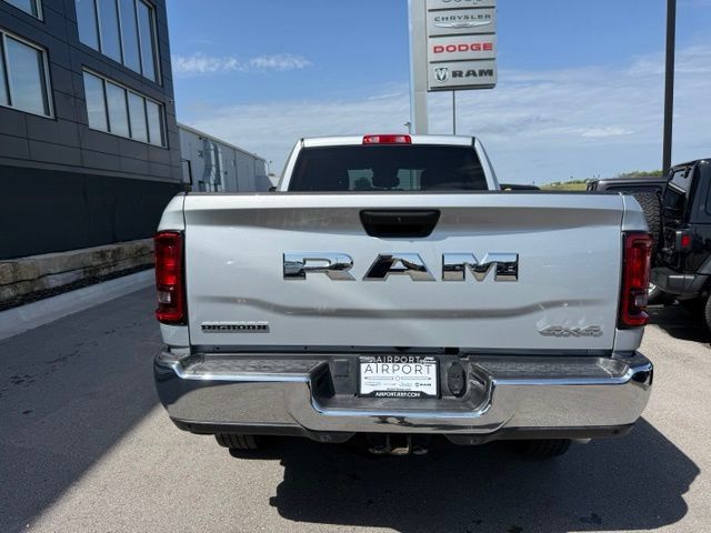 Used 2026 RAM 2500 Big Horn AWD/4WD image 4