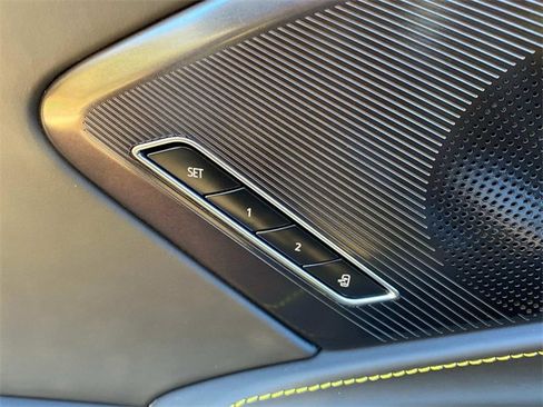 Used 2023 Chevrolet Corvette Stingray Premium Conv w/ Z51 Performance Package image 12