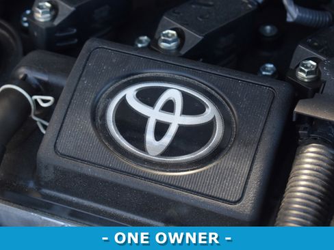 Used 2025 Toyota Corolla LE image 19