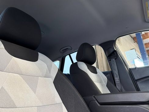 Used 2024 Chevrolet Trax LS w/ LS Convenience Package FWD image 17