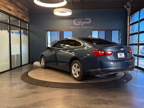 Used 2025 Chevrolet Malibu LS FWD image 5