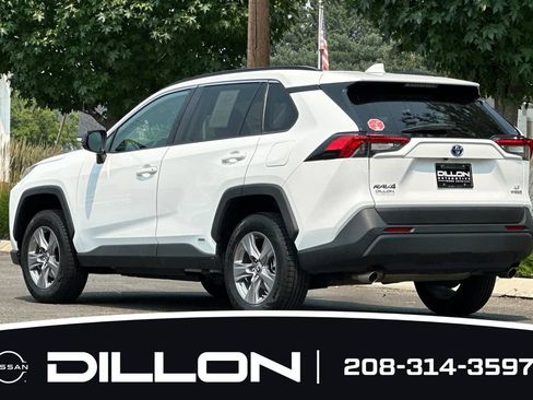 Used 2022 Toyota RAV4 LE AWD/4WD image 6