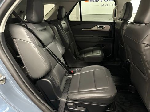 Used 2025 Ford Explorer Active w/ Active Comfort Package AWD/4WD image 21