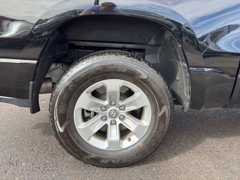 Used 2024 RAM 1500 Laramie image 11