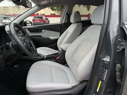 Used 2023 Hyundai Kona SEL FWD image 23