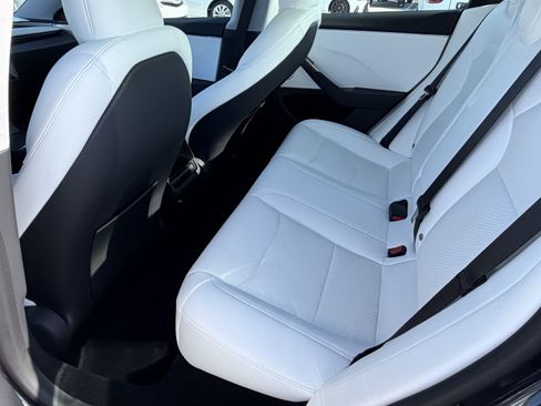 Used 2025 Tesla Model 3 Long Range RWD image 22