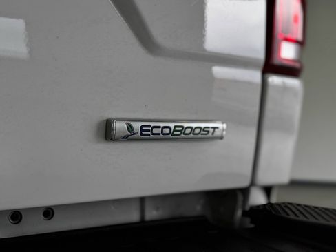 Used 2018 Ford F150 XLT w/ Equipment Group 302A Luxury image 34