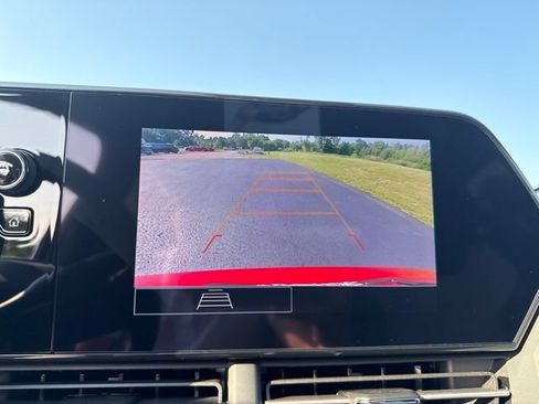 New 2026 Chevrolet Trax RS w/ Sunroof Package FWD image 27