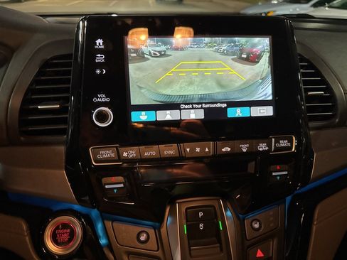 Used 2023 Honda Odyssey Touring image 6