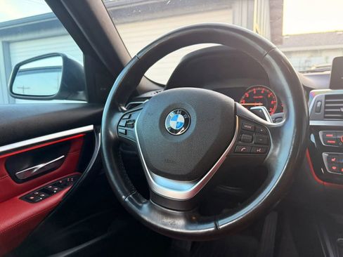 Used 2017 BMW 340i Sedan w/ Technology Package image 32