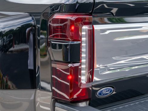 Used 2023 Ford F450 King Ranch w/ FX4 Off-Road Package AWD/4WD image 17